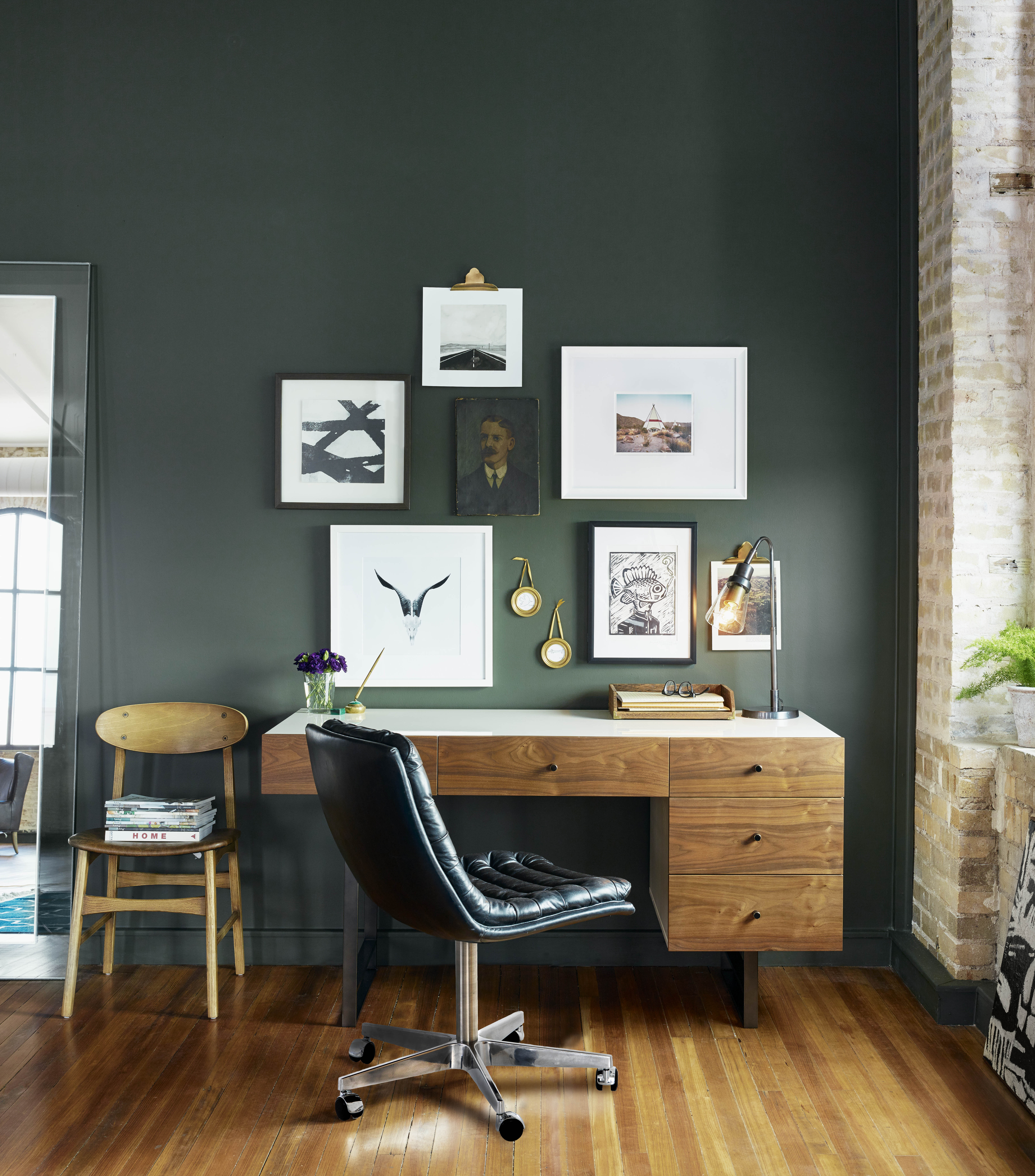 Wholesale discount factory direct discount dining room furniture Indianapolis Indiana.